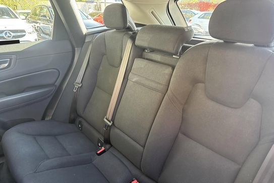 Volvo XC60 B4 B Momentum