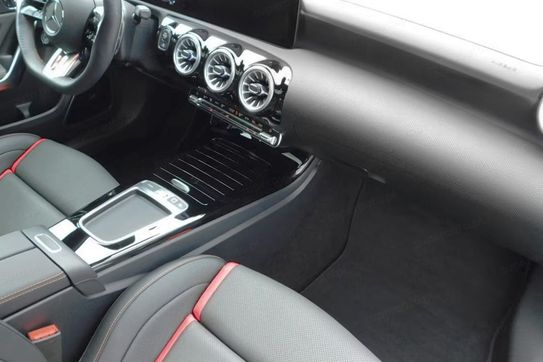 Mercedes Klasa A 35 AMG 4-Matic