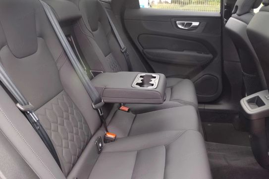 Volvo XC60 B5 B AWD Plus Dark