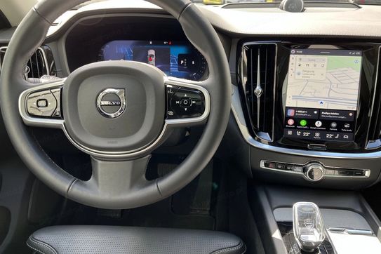 Volvo V60 B4 B Ultra Dark
