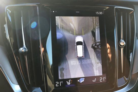 Volvo V60 B4 B R-Design