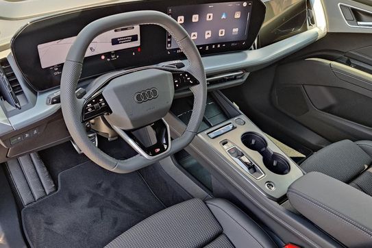 Audi Q4 e-tron S line