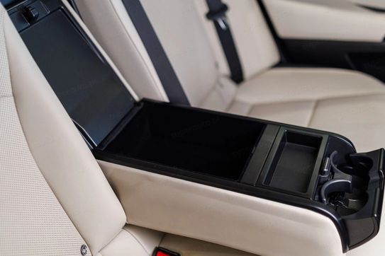 Lexus ES 300H f Sport Design