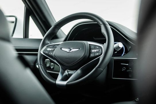 Genesis G70 AWD AT8 Luxury Line