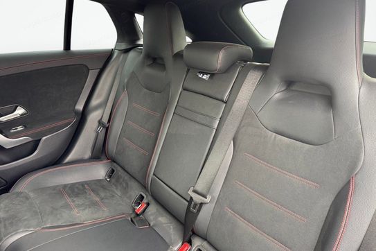 Mercedes CLA Shooting Brake 200 AMG Line