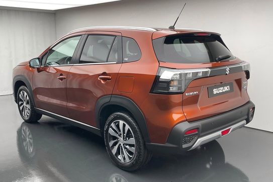 Suzuki S-Cross 1.4 SHVS Elegance SP