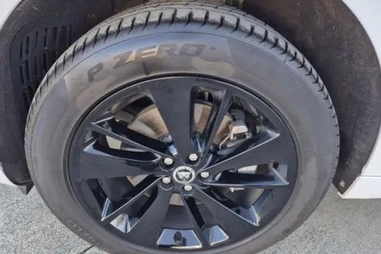 Jaguar F-Pace 2.0 D200 mHEV AWD R-Dynamic SE