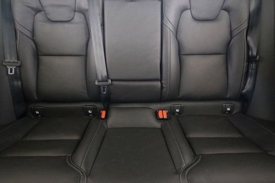 Volvo XC60 B5 B AWD Ultra Black Edition