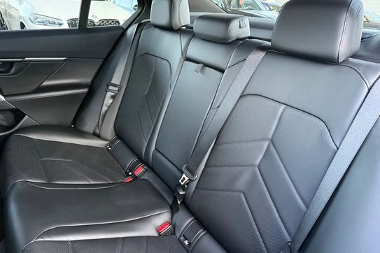 BMW Seria 5 520i M Sport