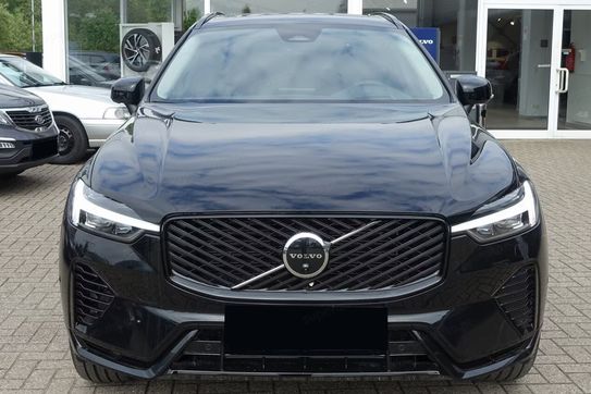 Volvo XC60 B5 B AWD Ultra Dark
