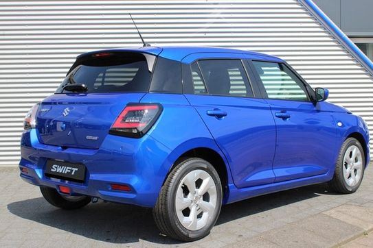 Suzuki Swift Premium Plus 1.2 Dualjet CVT SHVS