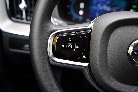 Volvo XC60 T6 Plug-In Hybrid AWD Plus Bright
