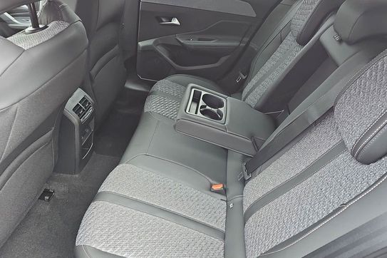 Peugeot 308 Allure EAT8 1.5 BlueHDi