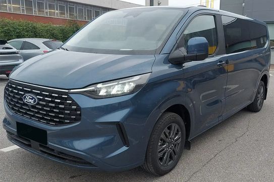 Ford Tourneo Custom L2H1 Titanium 320