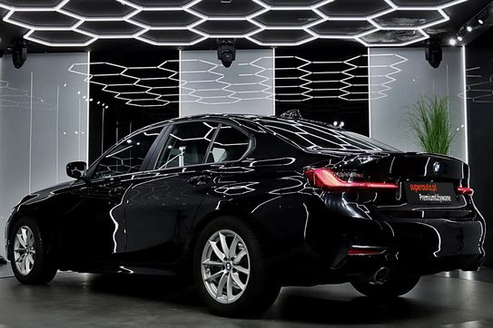 BMW Seria 3 318i Advantage aut