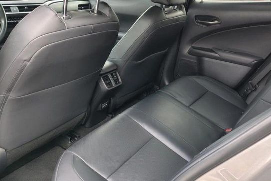 Lexus UX 250h Elegance 2WD