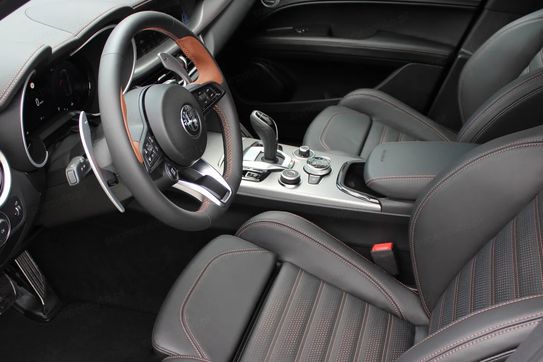 Alfa Romeo Stelvio Turbo Intensa Q4
