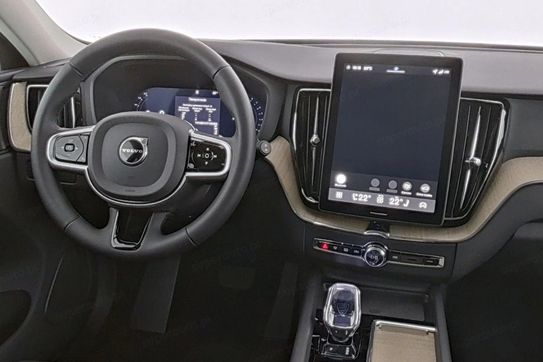 Volvo XC60 B5 B AWD Plus Dark aut