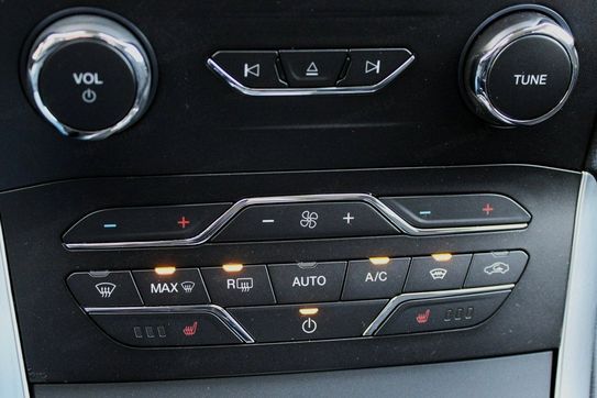 Ford S-MAX 2.5 Hybrid Titanium CVT