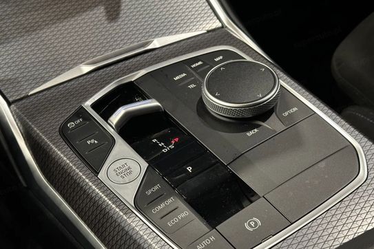 BMW Seria 3 Touring 320d xDrive M Sport