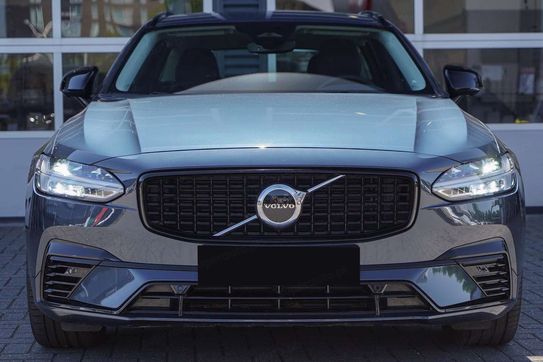 Volvo V90 T6 AWD Plug-In Hybrid Plus Dark