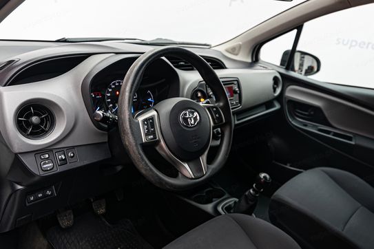 Toyota Yaris Active