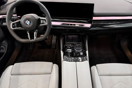 BMW Seria 5 520d xDrive M Sport