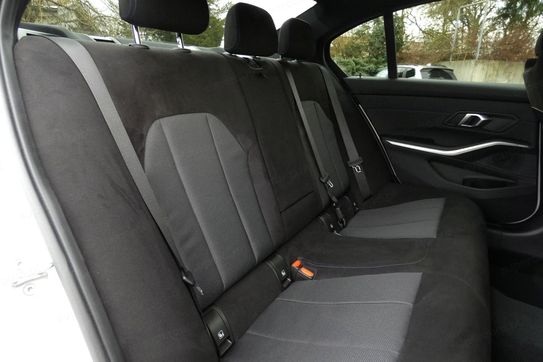 BMW Seria 3 318i M Sport