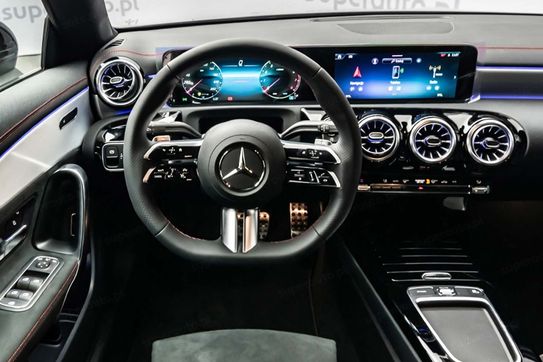 Mercedes CLA 200 AMG Line