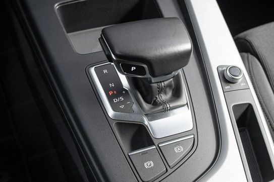 Audi A4 35 TFSI mHEV S tronic
