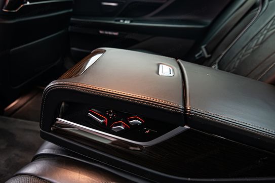 BMW Seria 7 750Li xDrive