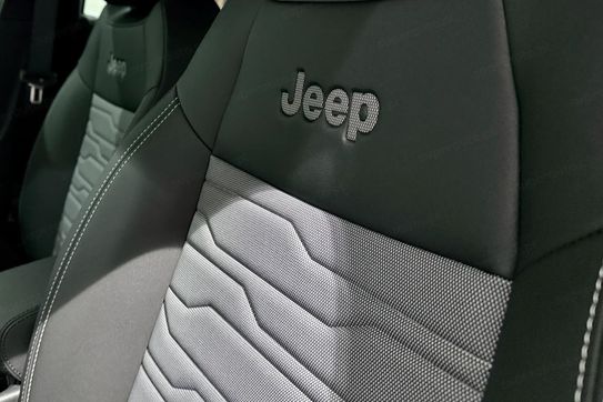 Jeep Avenger Upland 1.2 mHEV 4xe