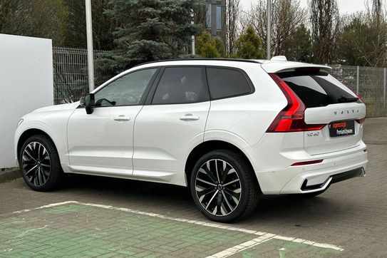 Volvo XC60 B5 B AWD Momentum Pro aut
