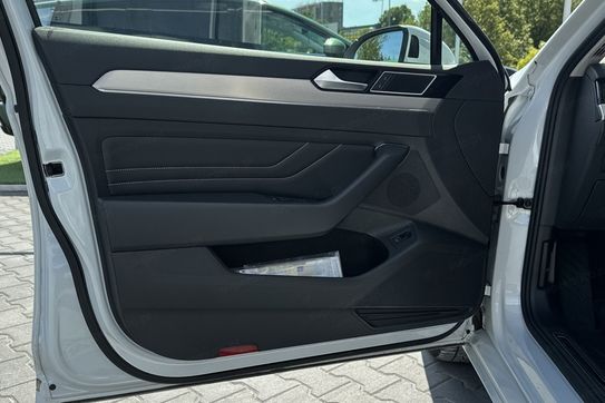 Volkswagen Passat Elegance 1.5 TSI EVO  DSG