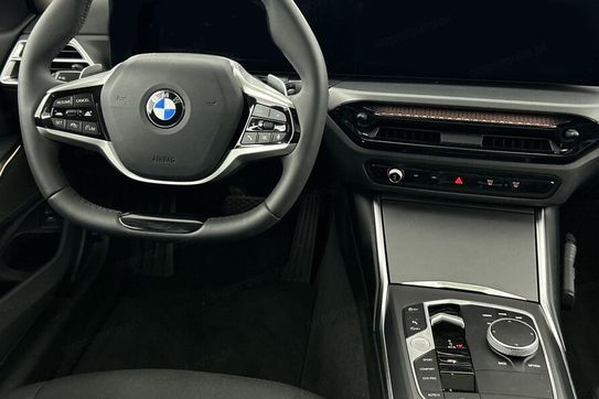BMW Seria 3 Touring 330e xDrive
