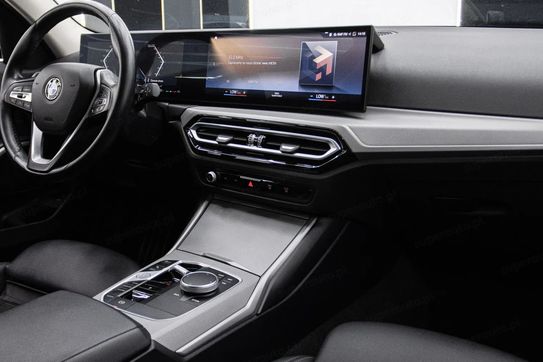 BMW Seria 3 318i aut