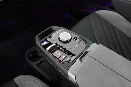 BMW iX xDrive45 M Sport