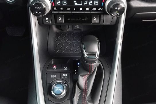 Suzuki Across 2.5 Plug-in Hybrid Elegance 4WD CVT