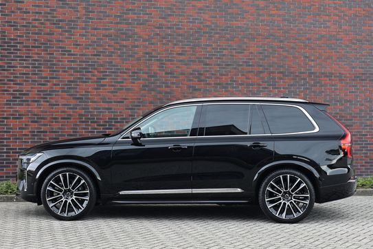 Volvo XC90 B5 AWD Ultra Bright