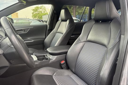 Toyota RAV4 Selection 2.5 Hybrid