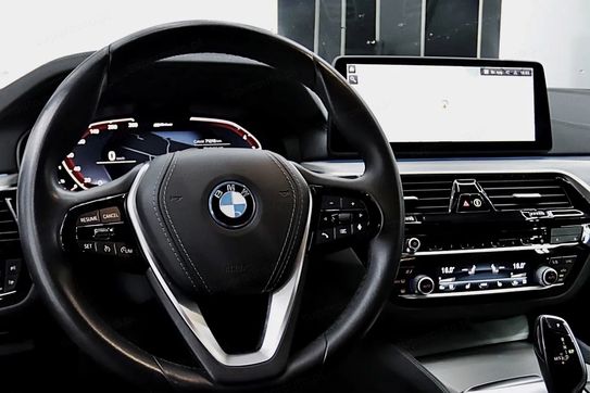 BMW Seria 5 Touring 530e Luxury Line xDrive