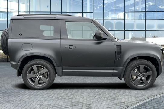 Land Rover Defender 90 3.0 D300 mHEV SE