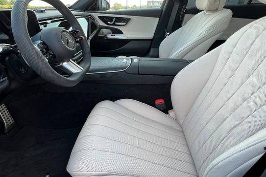 Mercedes Klasa E 220 d  4-Matic AMG