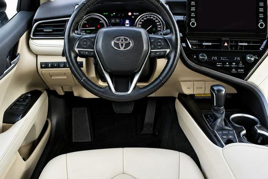 Toyota Camry 2.5 Hybrid Executive Cvt