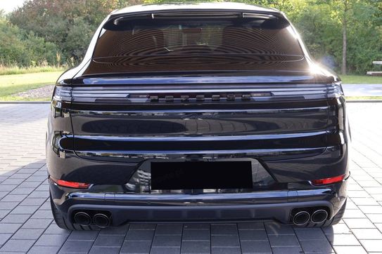 Porsche Cayenne Coupe Black Edition