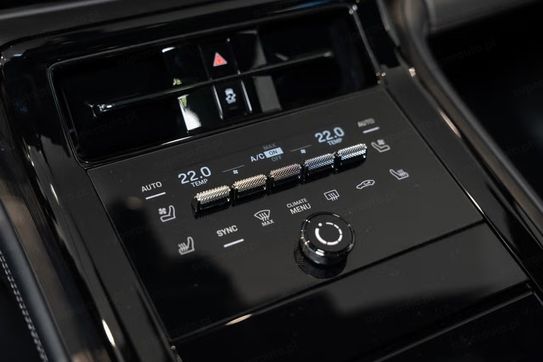 Porsche Panamera 4