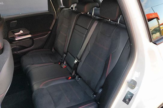 Mercedes B Klasa 220 4MATIC AMG Line