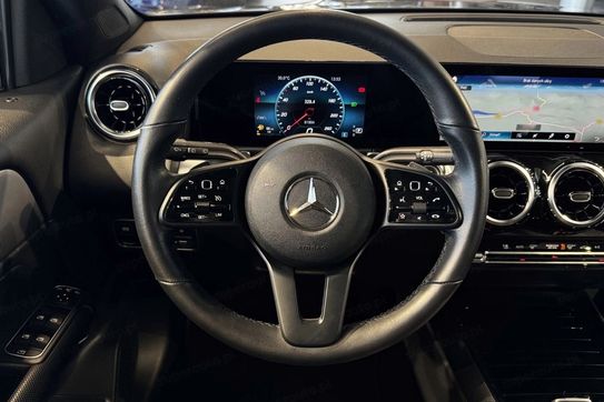 Mercedes GLB 200