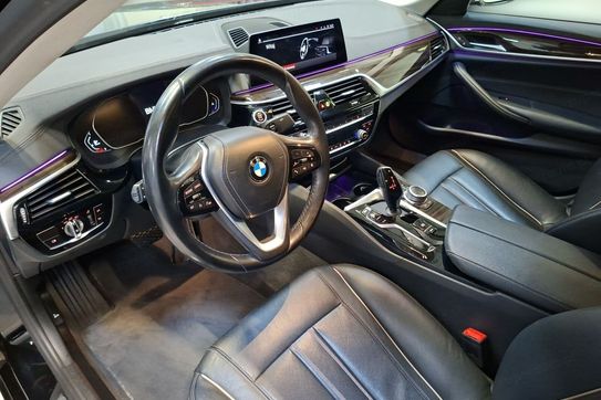 BMW Seria 5 520d xDrive mHEV Luxury Line aut