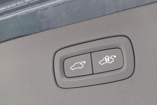 Volvo XC90 T8 AWD Plug-In Hybrid Ultra Bright 7os aut